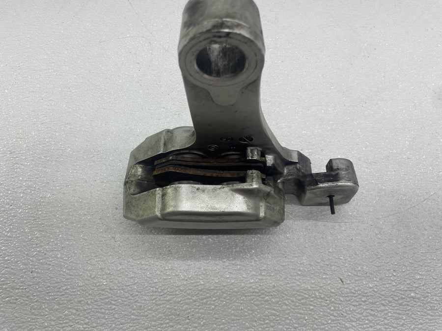 06-07 HARLEY-DAVIDSON V-ROD STREET ROD VRSCR REAR BACK BRAKE CALIPER W MOUNT
