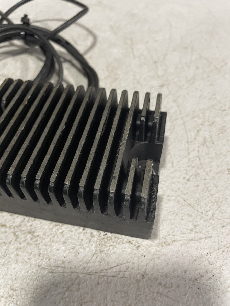 91 HARLEY-DAVIDSON ELECTRA GLIDE FLHT RECTIFIER VOLTAGE REGULATOR