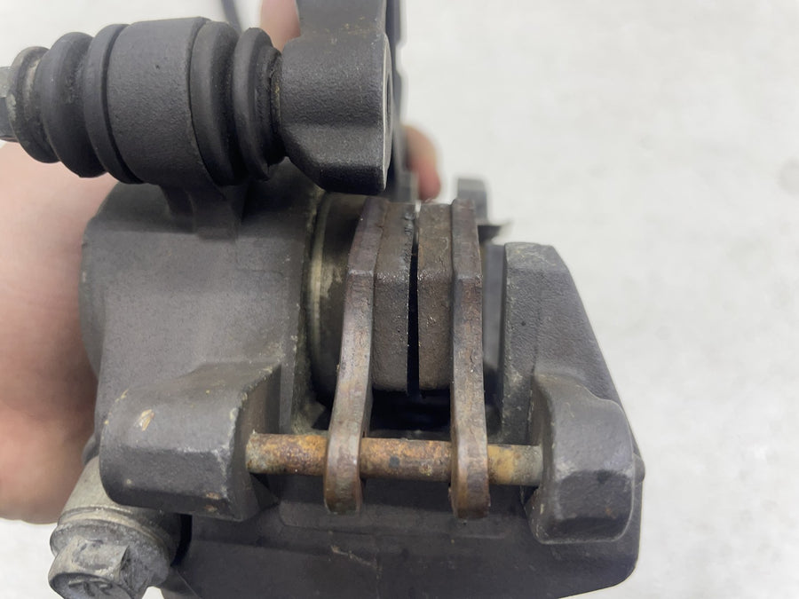 06-07 SUZUKI GSXR600 REAR BACK BRAKE CALIPER W/ BRAKE LINE