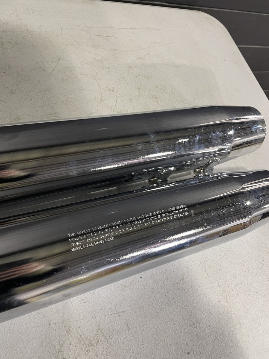 17-20 HARLEY-DAVIDSON TRI GLIDE MUFFLER EXHAUST SILENCER PIPE