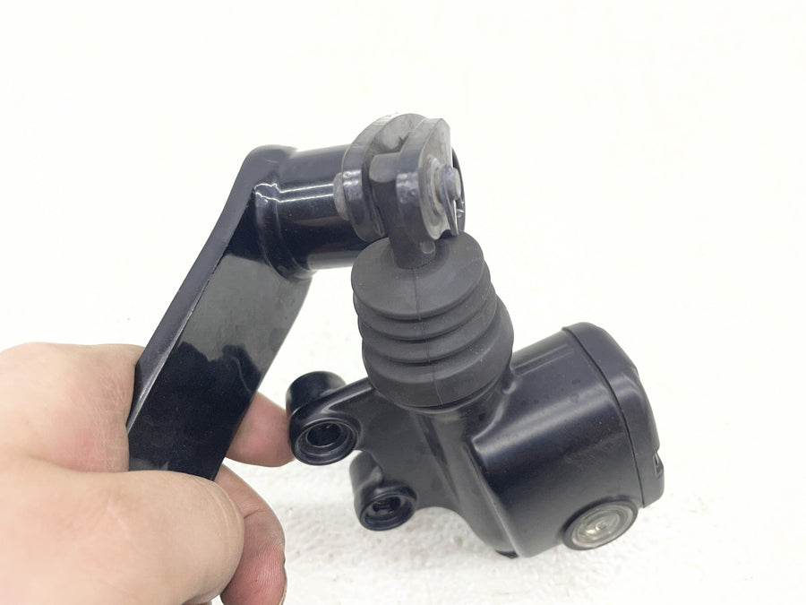 24-26 HARLEY-DAVIDSON ROAD GLIDE FLTRX REAR BACK BRAKE MASTER CYLINDER