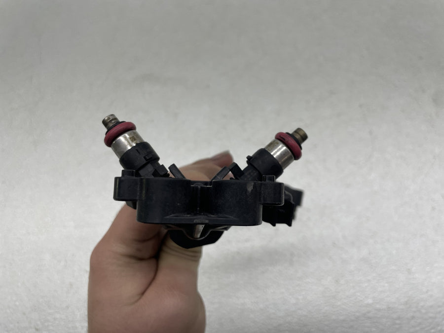 17-23 HARLEY-DAVIDSON ELECTRA GLIDE ULTRA LIMITED FLHTK FUEL INJECTORS W/ RAIL