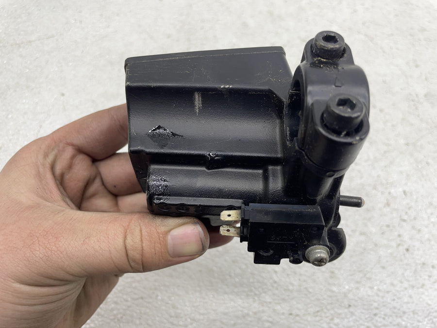 06-15 YAMAHA FZ1 FRONT BRAKE MASTER CYLINDER
