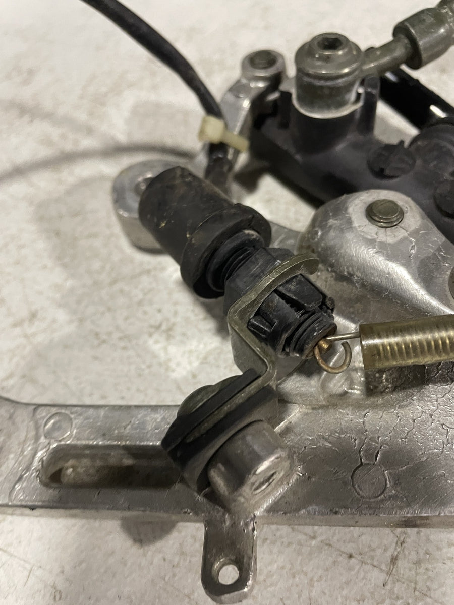 99-02 YAMAHA YZF R6 RIGHT REARSET REAR MASTER DRIVER FOOT PEG REST STOP