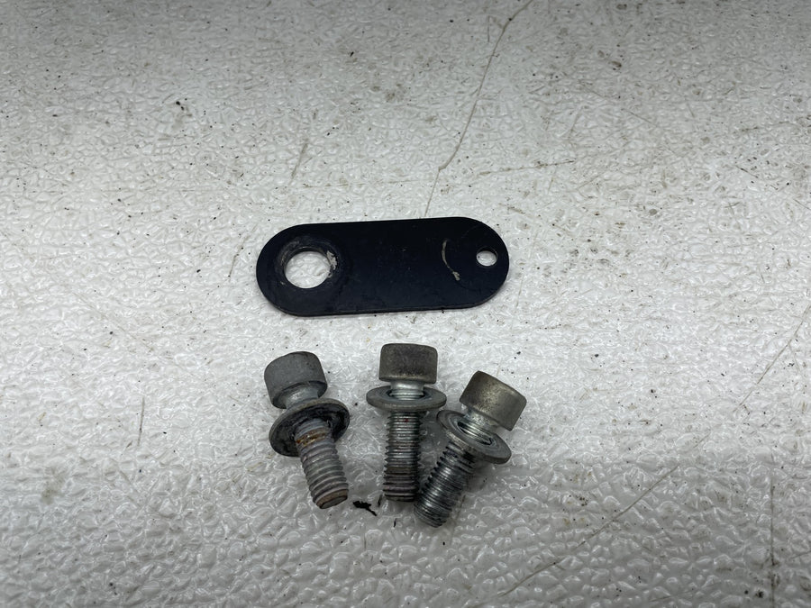06-07 HARLEY-DAVIDSON STREET ROD VRSCR EXHAUST PIPE BRACKET MOUNT