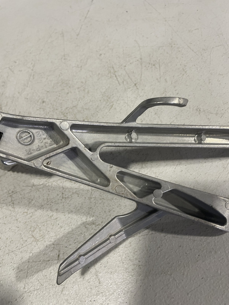 09-12 HONDA CBR600RR REAR BACK PASSENGER PEG SET PAIR