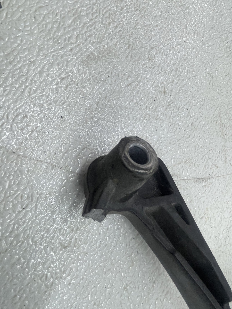 12-17 VICTORY CROSS COUNTRY TOUR LEFT REAR PASSENGER FOOT BOARD MOUNT 5137787