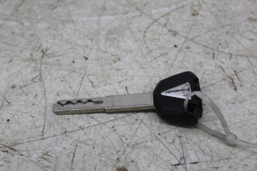 24 KAWASAKI NINJA ZX4R IGNITION LOCK KEY SET W/ GAS CAP AND SEAT LOCK