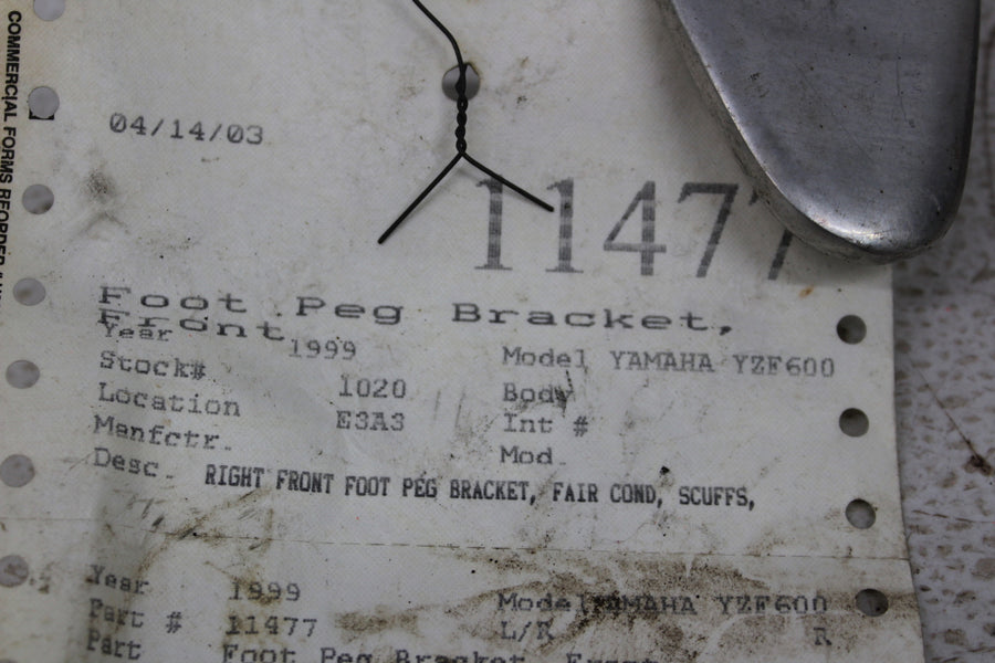 YAMAHA PEG & BRACKET PART LOT