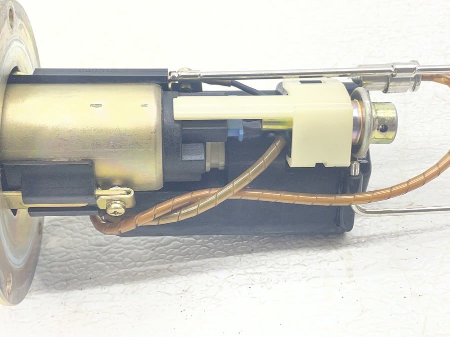 04-05 KAWASAKI NINJA ZX10R FUEL PUMP GAS PETROL SENDER UNIT 49040-0004