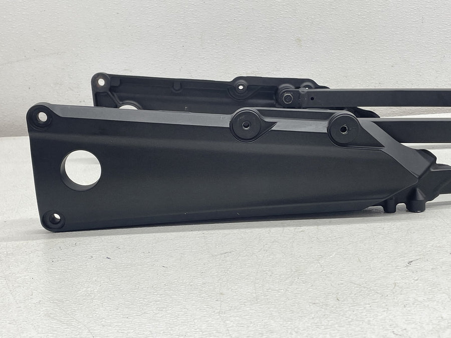12-25 KAWASAKI NINJA ZX14R REAR SUBFRAME BACK SUB FRAME STRAIGHT