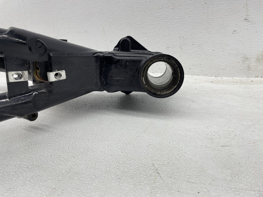 24-26 HARLEY-DAVIDSON ROAD GLIDE FLTRX STPSS35 FRAME CHASSI STRAIGHT