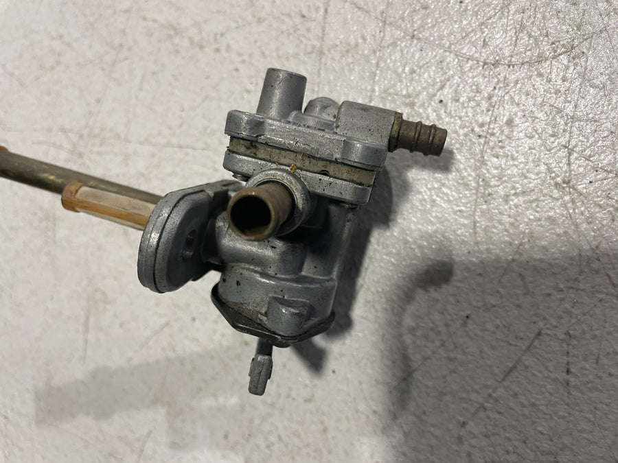 94-09 KAWASAKI NINJA 500R EX500D FUEL GAS TANK PETCOCK SHUT ON OFF VALVE