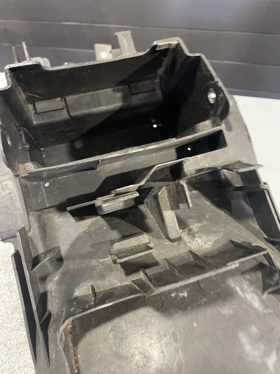 03-07 SUZUKI SV1000S REAR BACK TAIL UNDERTAIL BATTERY TRAY PLASTIC