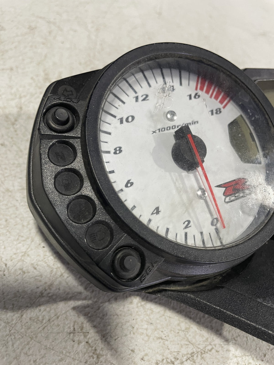 06-07 SUZUKI GSXR600 SPEEDO TACH GAUGES DISPLAY CLUSTER SPEEDOMETER TACHOMETER