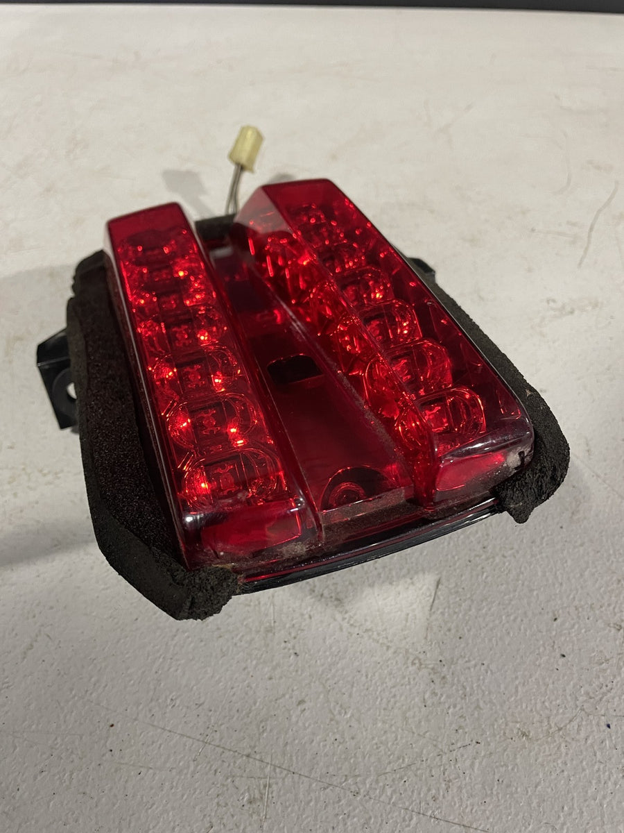 03-07 SUZUKI SV1000S REAR TAIL TAILLIGHT BACK BRAKE LIGHT