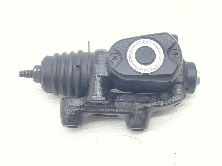 21-22 HARLEY-DAVIDSON IRON 883 XL883N REAR BACK BRAKE MASTER CYLINDER