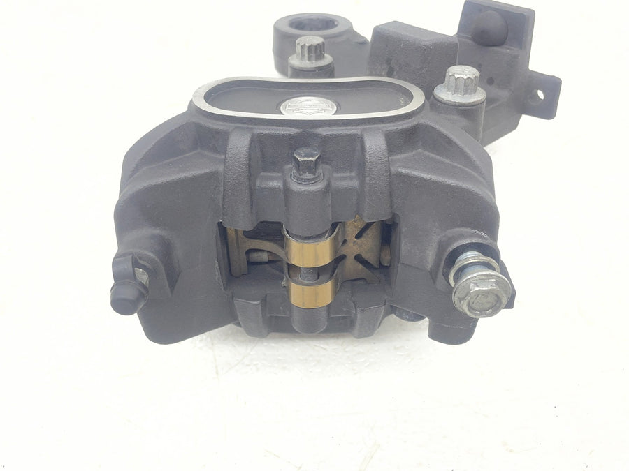 21-22 HARLEY-DAVIDSON IRON 883 XL883N REAR BACK BRAKE CALIPER W/ MOUNT