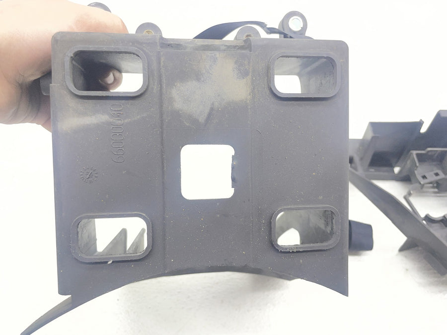 12-16 HARLEY-DAVIDSON STREET GLIDE FLHX BATTERY TRAY BOX HOLDER