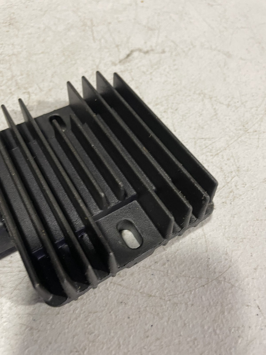 99-09 YAMAHA V STAR 1100 XVS1100A CLASSIC RECTIFIER VOLTAGE REGULATOR