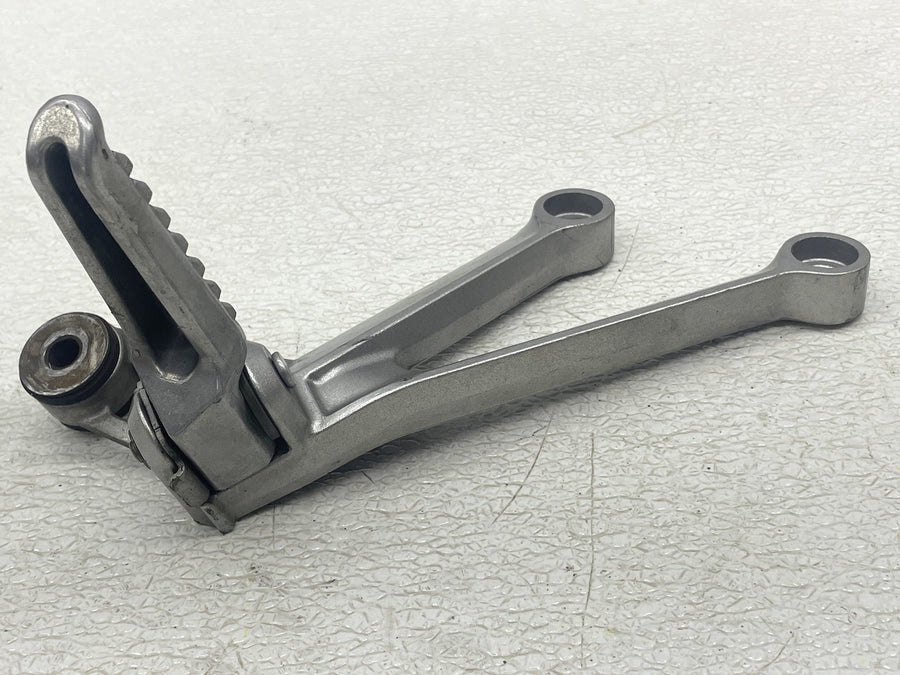 04-05 KAWASAKI NINJA ZX10R REAR BACK PASSENGER PEG SET PAIR