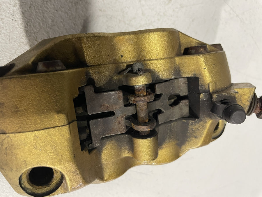 2006 TRIUMPH SPEED TRIPLE 1050 RIGHT LEFT FRONT BRAKE CALIPER SET PAIR CALIPERS