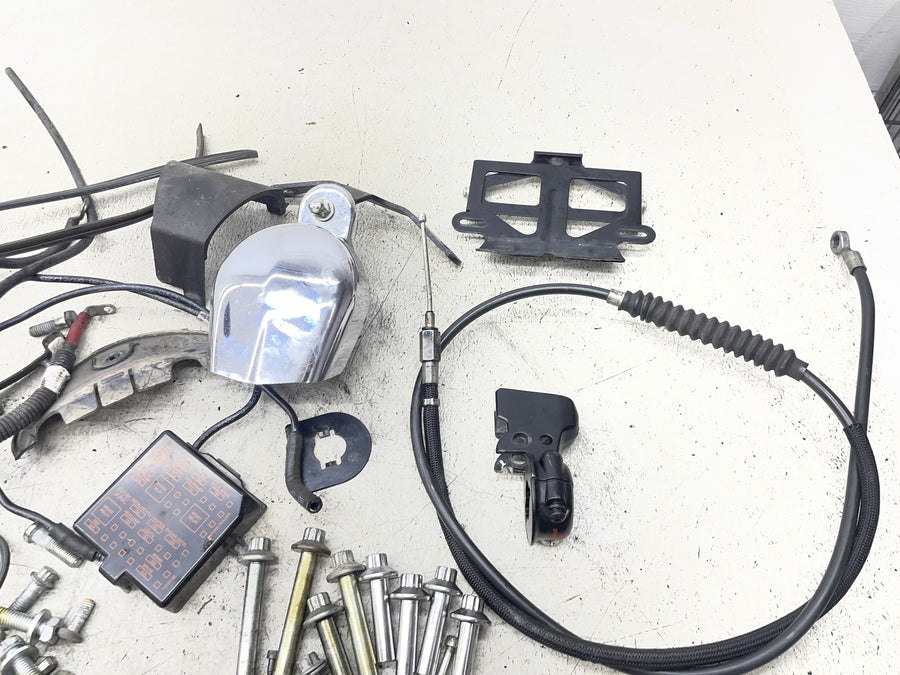 07-11 HARLEY-DAVIDSON STREET GLIDE FLHX PARTS HARDWARE LOT
