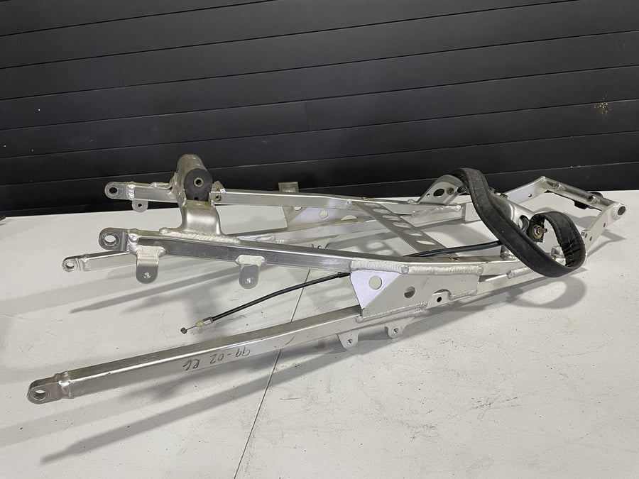 99-02 YAMAHA YZF R6 REAR BACK TAIL SUBFRAME SUB FRAME