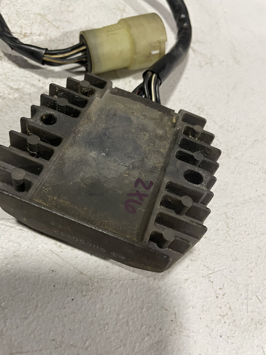 00-02 KAWASAKI NINJA ZX6R RECTIFIER VOLTAGE REGULATOR
