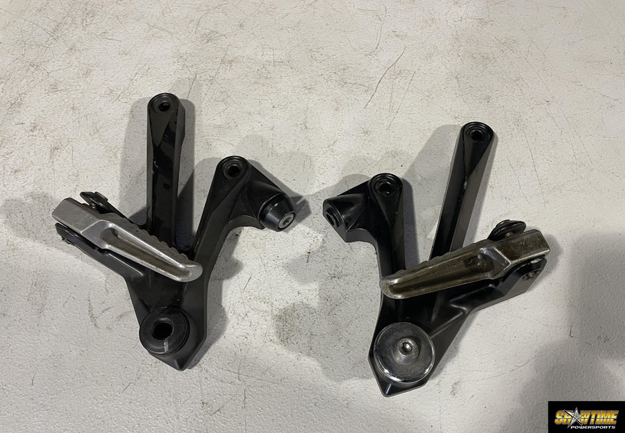 06-11 KAWASAKI NINJA ZX14 REAR BACK PASSENGER PEG SET PAIR