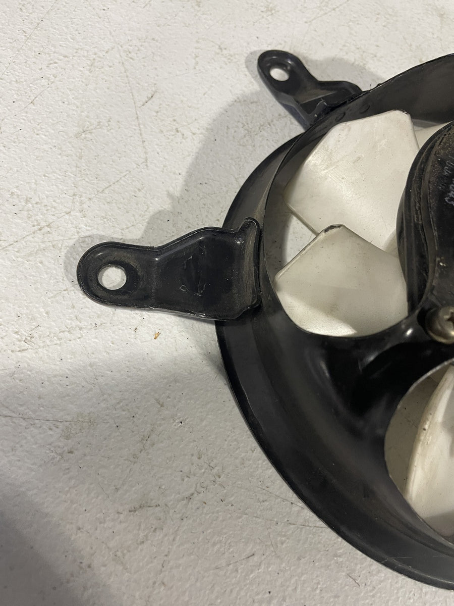 99-04 TRIUMPH SPRINT ST 955 ENGINE RADIATOR COOLING FAN