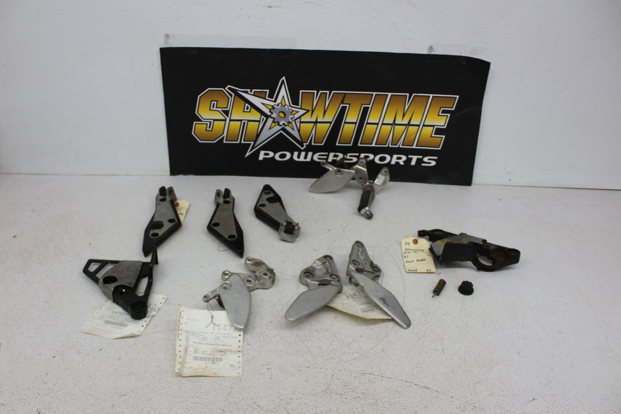 YAMAHA PEG & BRACKET PART LOT