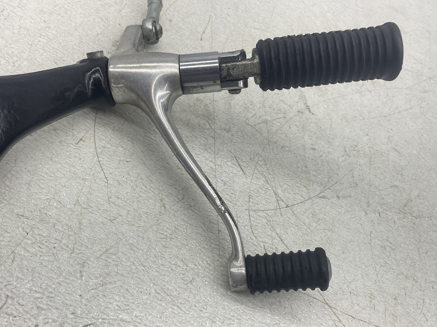 04-06 HARLEY-DAVIDSON SPORTSTER 1200 CUSTOM XL1200C LEFT FRONT FOOT PEG SHIFTER