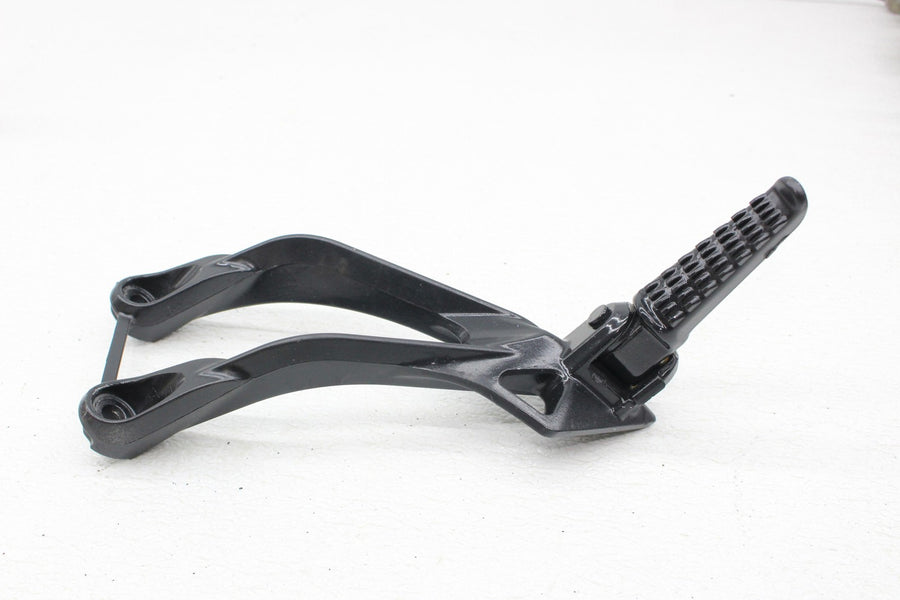 05 06 KAWASAKI NINJA ZX6R 636 REAR BACK PASSENGER PEG SET PAIR