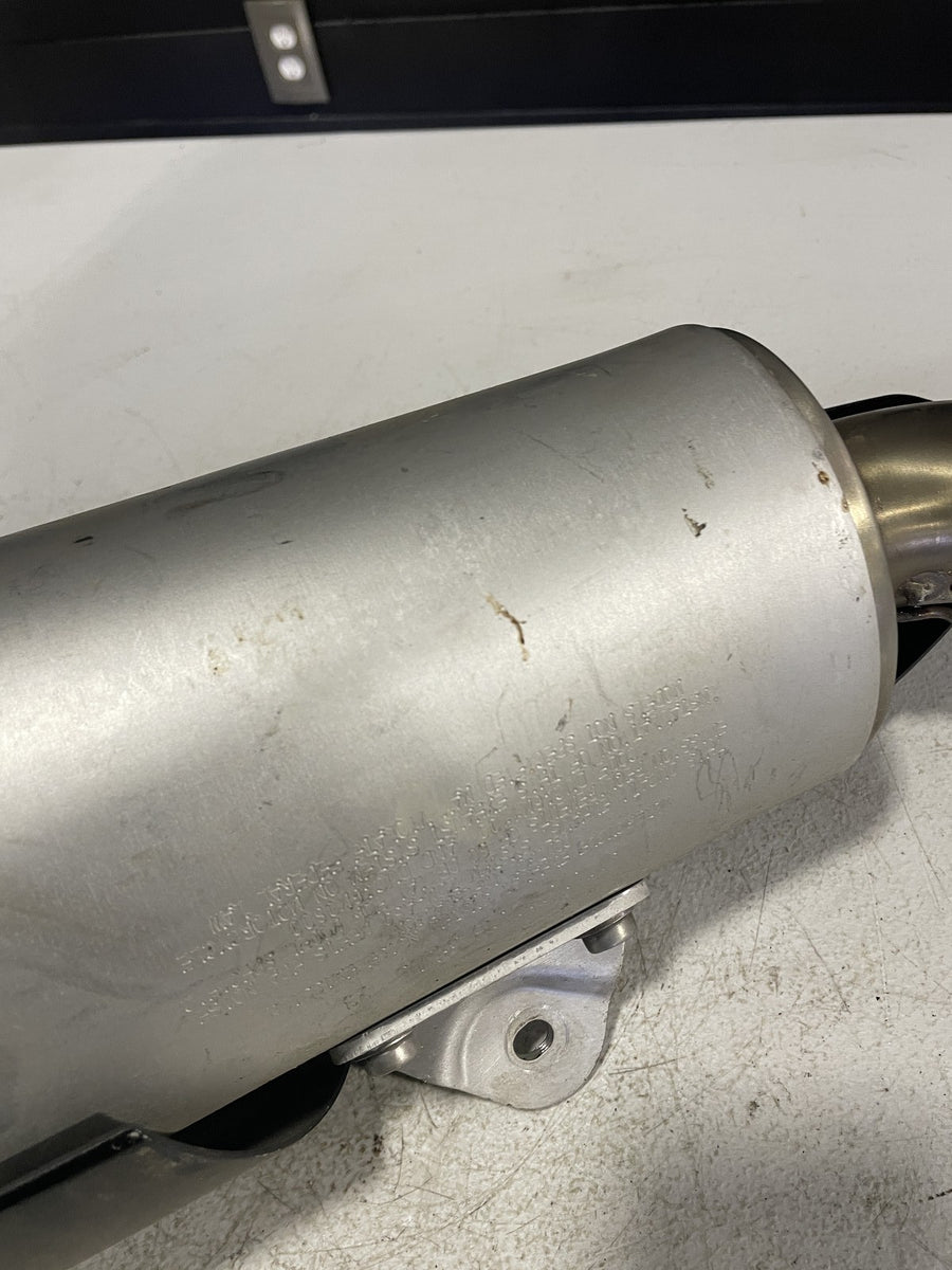 08-14 DUCATI MONSTER 696 RIGHT EXHAUST PIPE MUFFLER SLIP ON CAN SILENCER