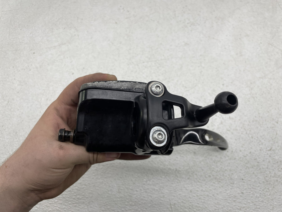 07-11 HARLEY-DAVIDSON STREET GLIDE FLHX FRONT BRAKE MASTER CYLINDER