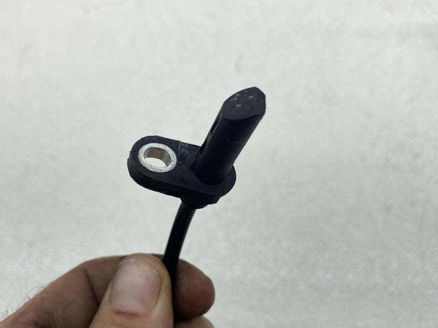 19 POLARIS SLINGSHOT SL FRONT LEFT WHEEL SPEED SPEEDOMETER SENSOR 0265009348