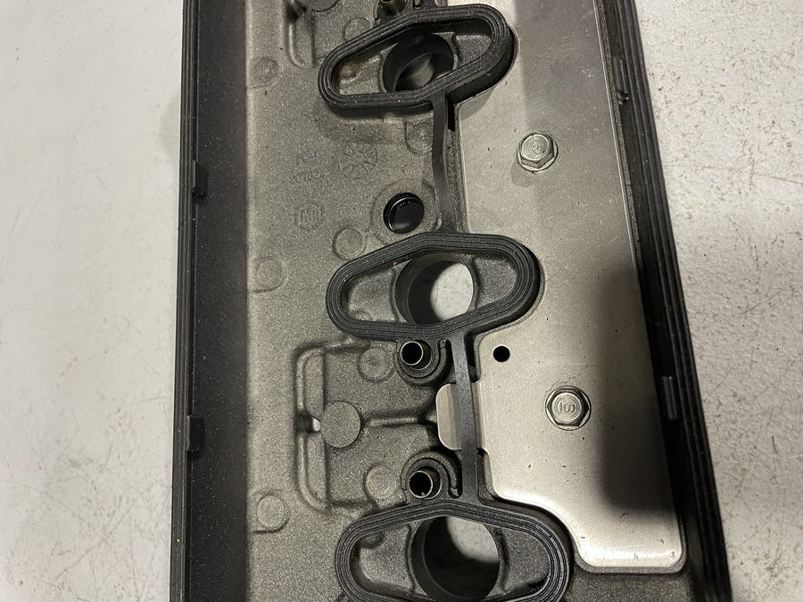 04-05 HONDA CBR1000RR ENGINE TOP END CYLINDER HEAD COVER