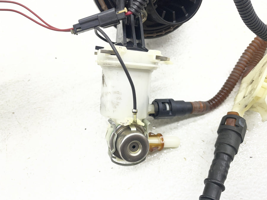 07-11 HARLEY-DAVIDSON STREET GLIDE FLHX FUEL GAS PUMP