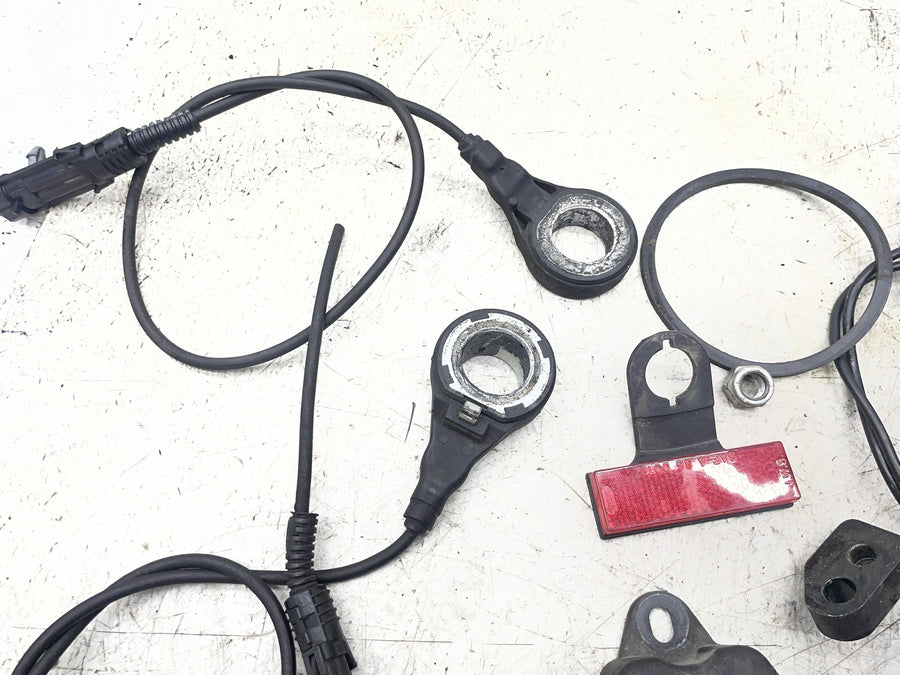 13 HARLEY-DAVIDSON ROAD GLIDE CVO CUSTOM FLTRXSE2 PARTS HARDWARE LOT