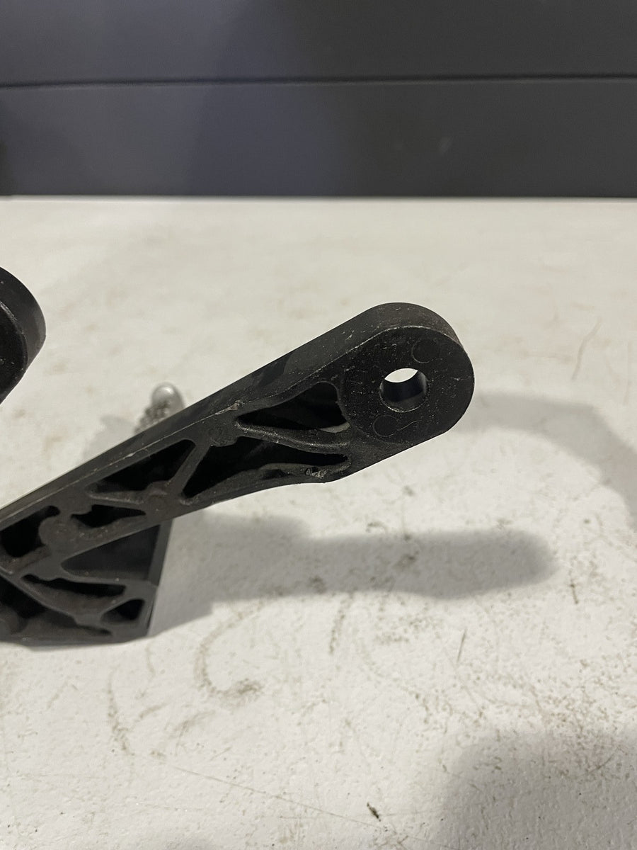 06-11 KAWASAKI NINJA ZX14 REAR BACK PASSENGER PEG SET PAIR