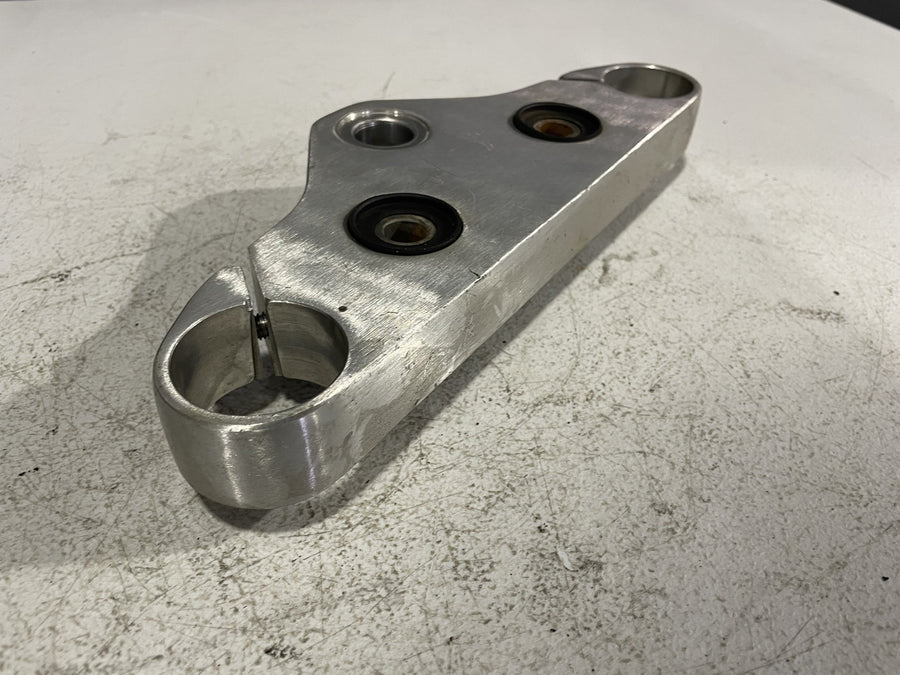 98-16 YAMAHA V STAR 650 XVS650 CUSTOM FORKS UPPER TRIPLE TREE CLAMP