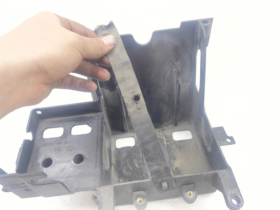 07-11 HARLEY-DAVIDSON ELECTRA GLIDE CLASSIC FLHTC BATTERY TRAY BOX HOLDER