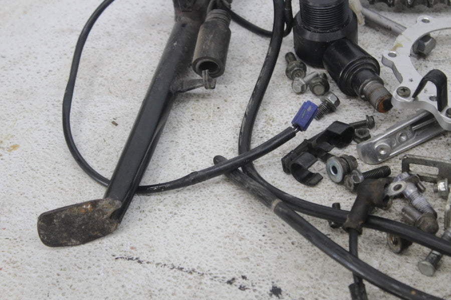 2006 YAMAHA FZ6 PARTS AND HARDWARE NUTS BOLTS