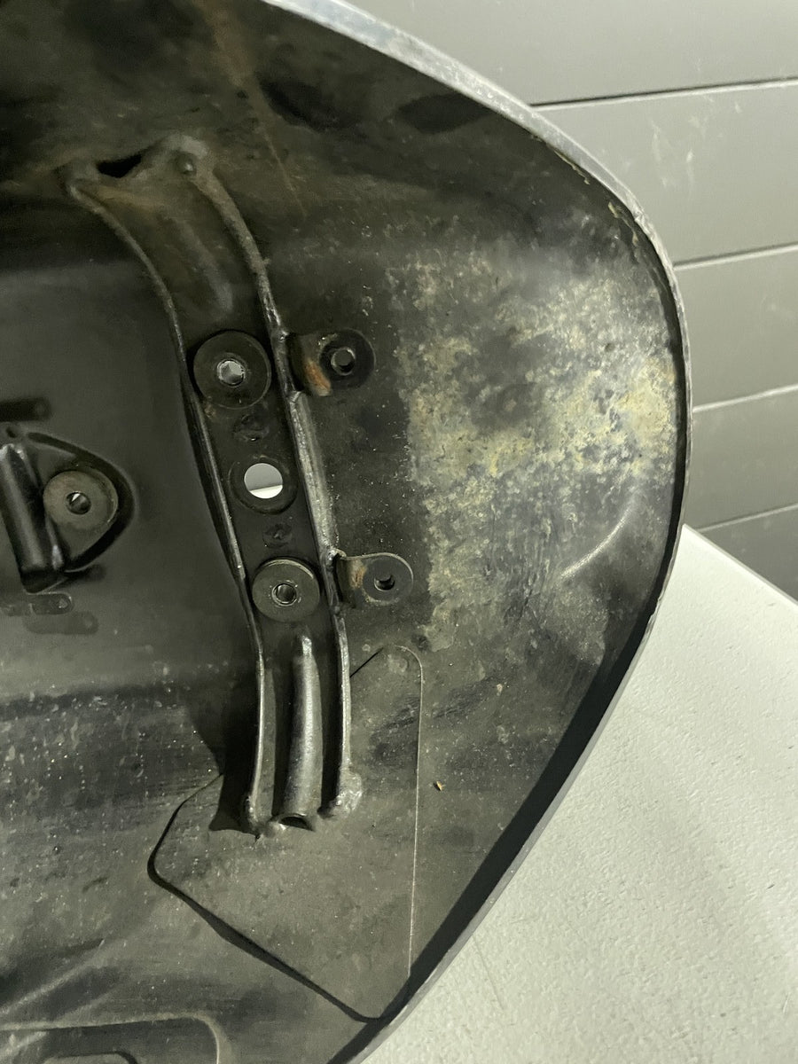 05-08 KAWASAKI VULCAN 1600 REAR BACK WHEEL FENDER MUD GUARD