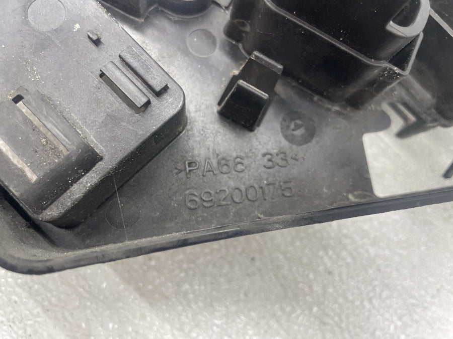 17-23 HARLEY-DAVIDSON ROAD GLIDE SPECIAL FLTRXS BATTERY TRAY BOX HOLDER