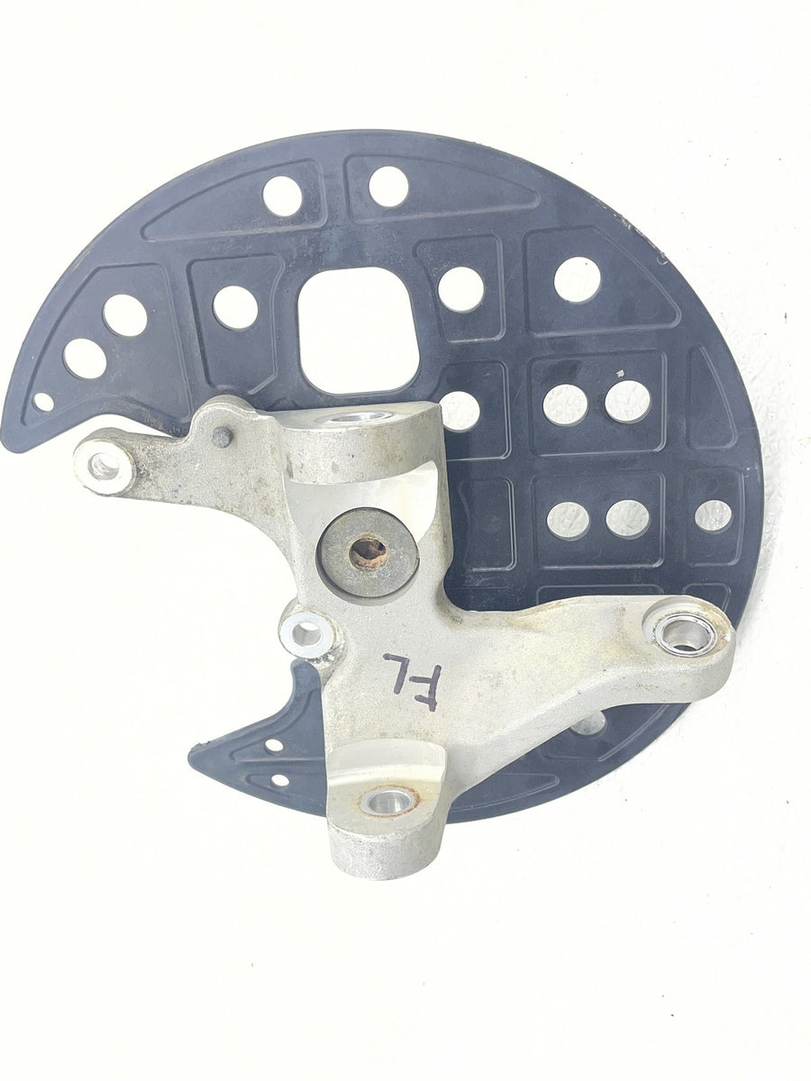 06-09 SUZUKI QUADRACER 450 LTR450 2X4 FRONT LEFT STEERING KNUCKLE SPINDLE