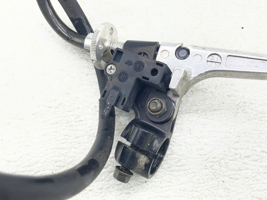 04-05 SUZUKI GSXR750 CLUTCH LEVER PERCH MOUNT BRACKET w/ CABLE