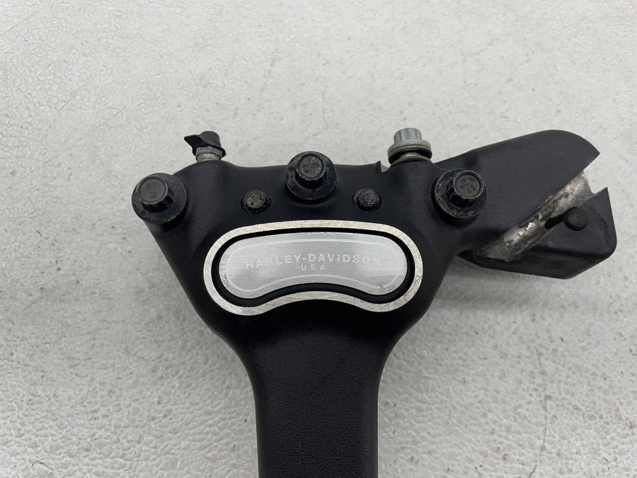 06-07 HARLEY-DAVIDSON DYNA STREET BOB FXDBI REAR BACK BRAKE CALIPER