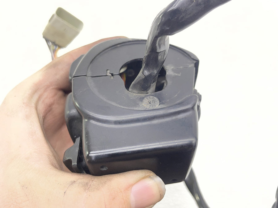07-11 HARLEY-DAVIDSON STREET GLIDE FLHX LEFT CONTROL SWITCH